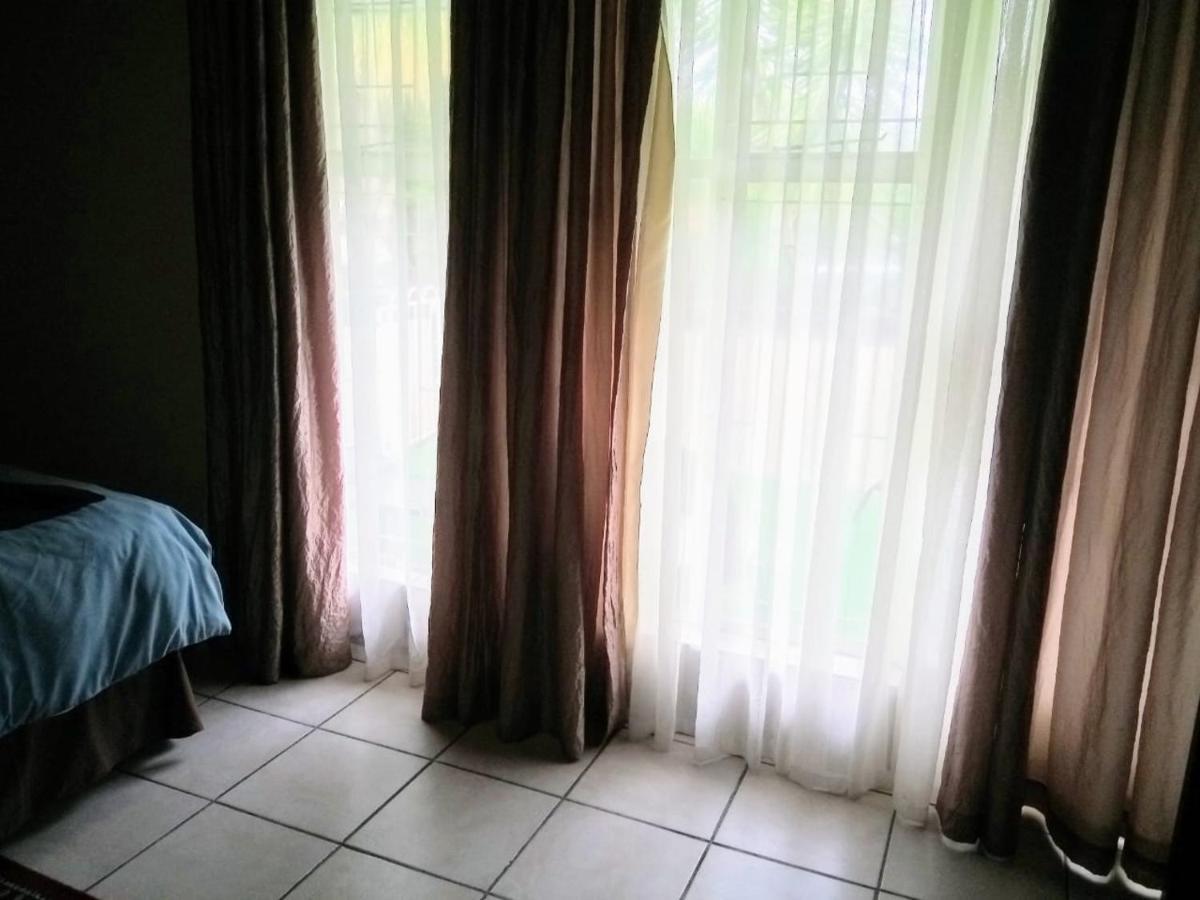 Rustenburg Guesthouse Zewnętrze zdjęcie