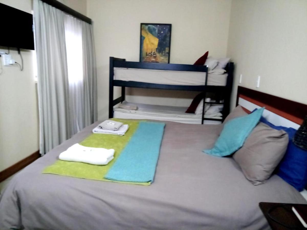 Rustenburg Guesthouse Zewnętrze zdjęcie