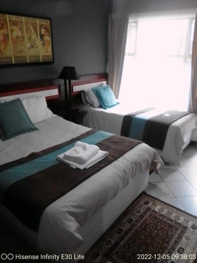 Rustenburg Guesthouse Zewnętrze zdjęcie