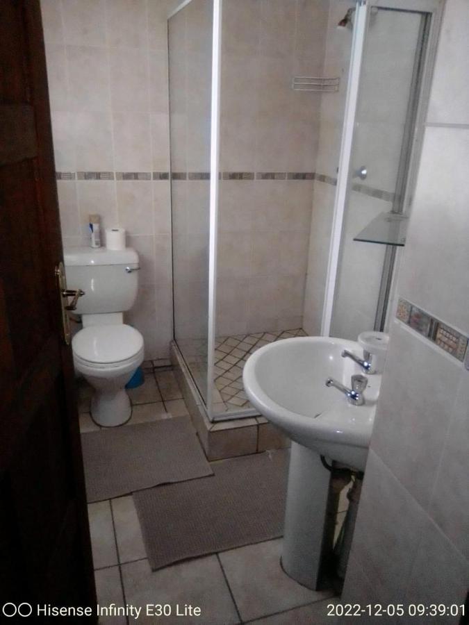 Rustenburg Guesthouse Zewnętrze zdjęcie