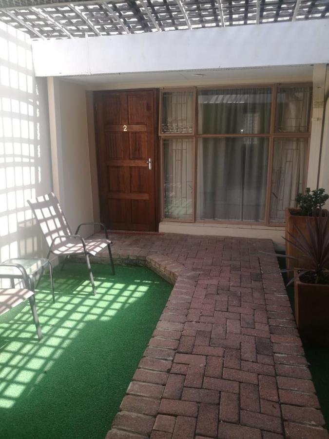 Rustenburg Guesthouse Zewnętrze zdjęcie