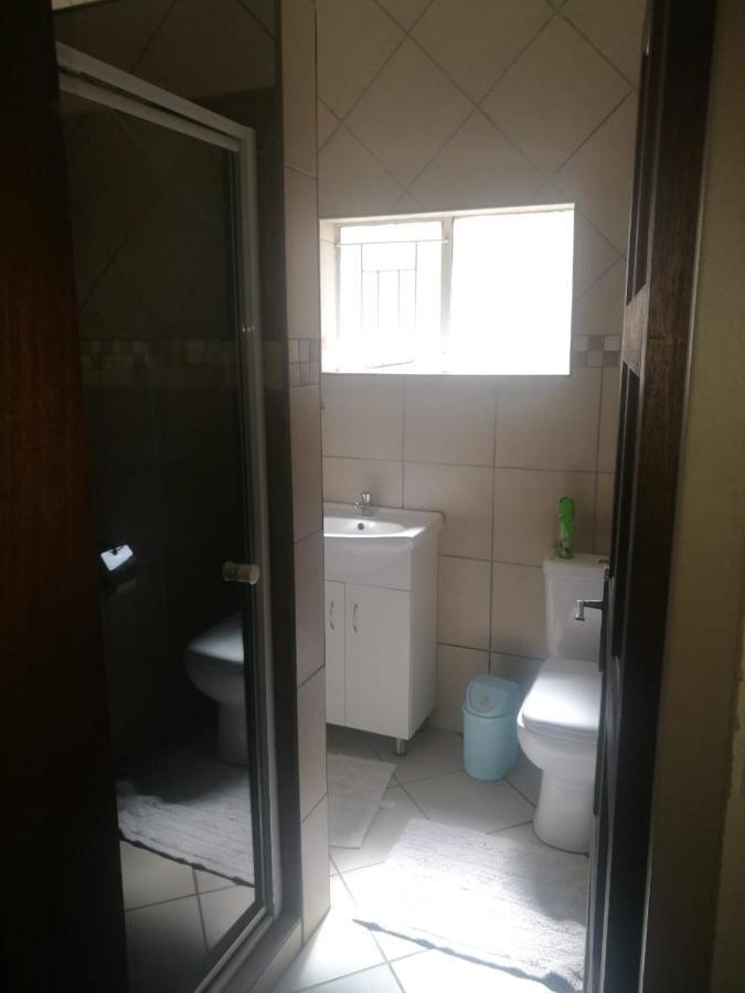 Rustenburg Guesthouse Zewnętrze zdjęcie