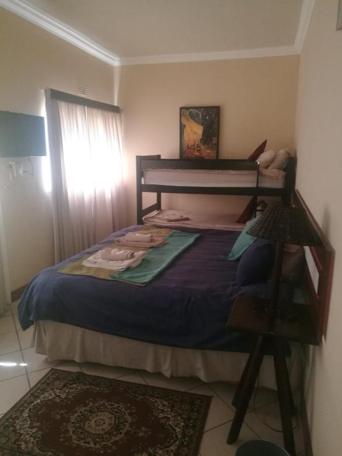 Rustenburg Guesthouse Zewnętrze zdjęcie